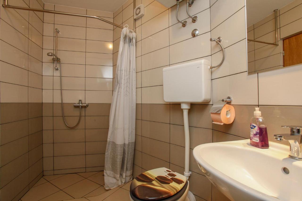 Apartment Piranesi With A Parking Space 풀라 외부 사진