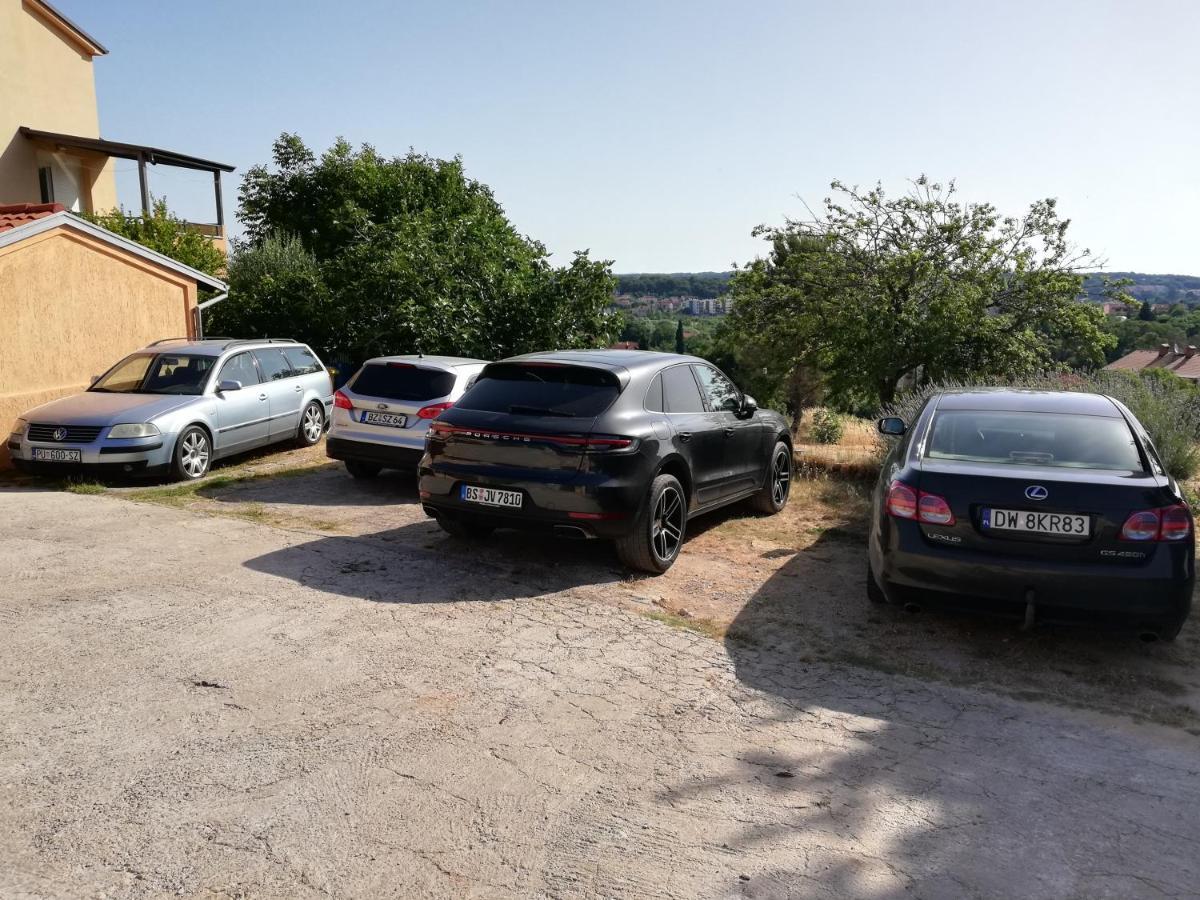 Apartment Piranesi With A Parking Space 풀라 외부 사진