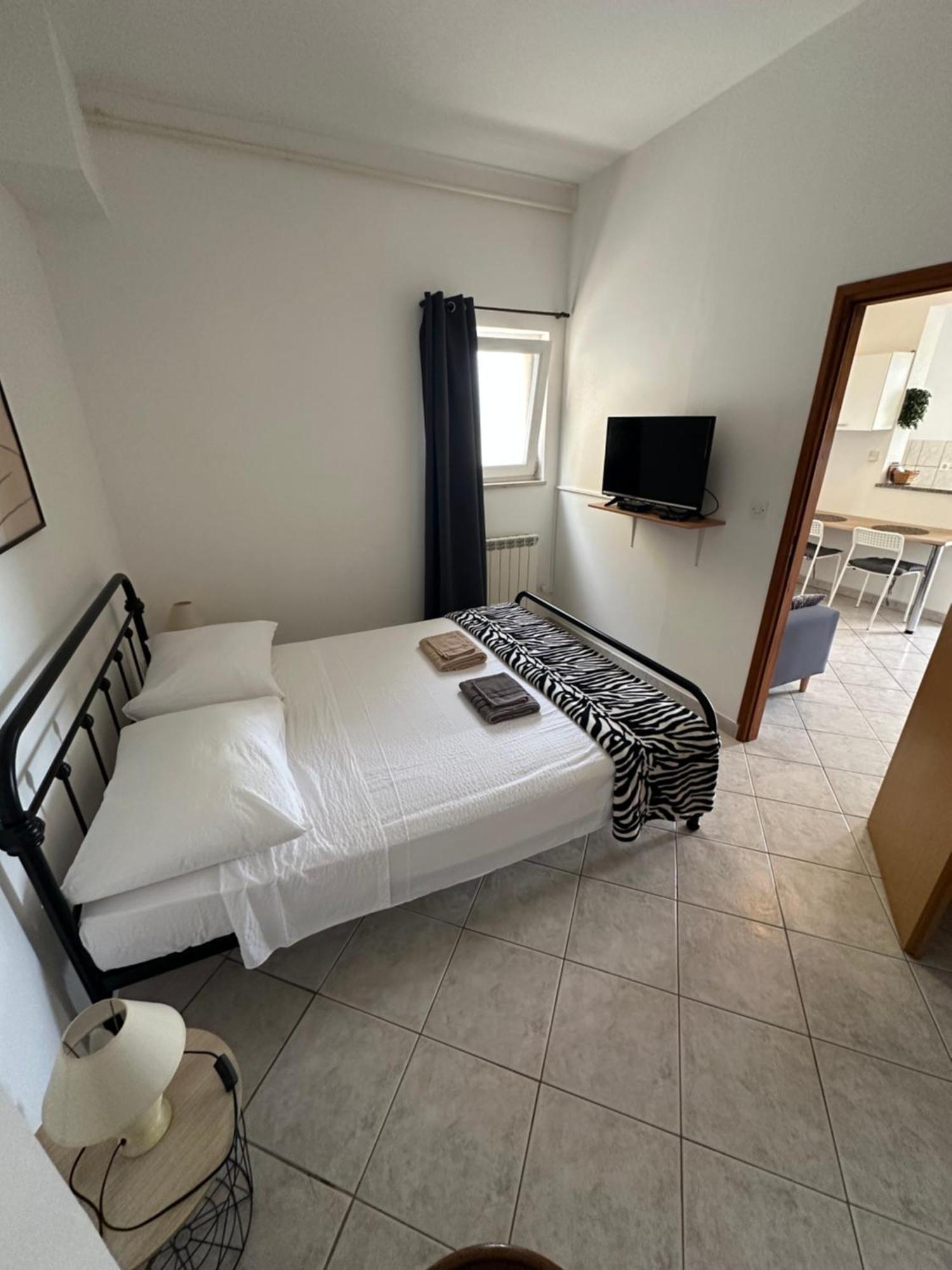 Apartment Piranesi With A Parking Space 풀라 외부 사진